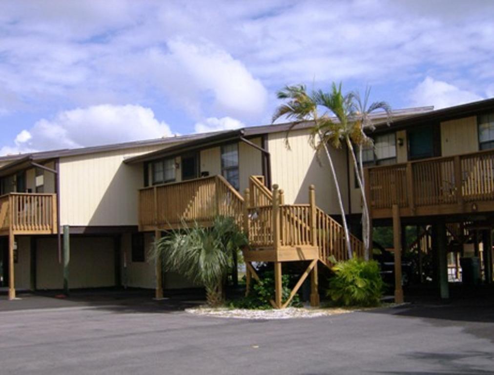 River Wilderness Waterfront Cabins Everglades City Exterior photo